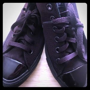 CONVERSE X OPI CHUCK TAYLOR ALL STAR LOW TOP NWOB